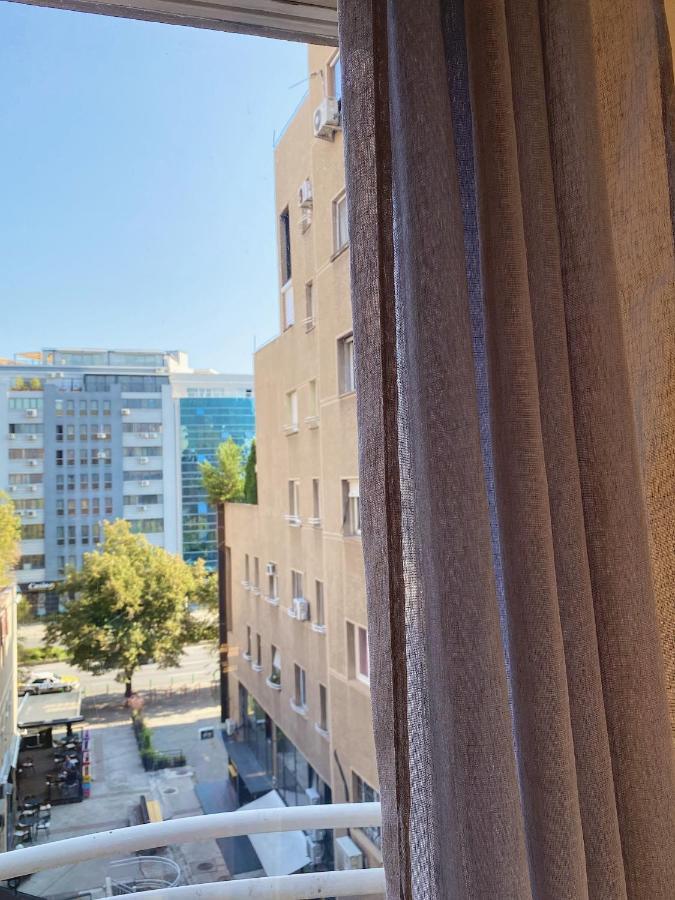 M&C Central Apartment Skopje Exteriör bild